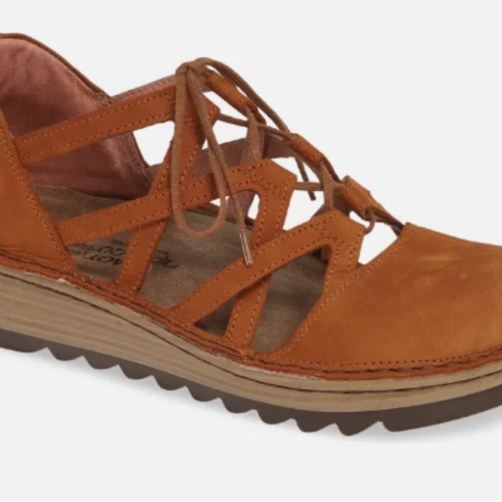 Naot Women's Tan Lace-Up Shoes